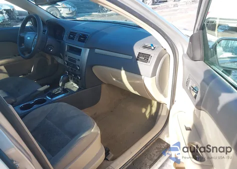 2010 Ford Fusion Se из США, поврежденный, VIN 3FAHP0HA8AR279197